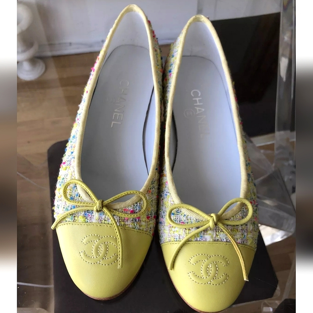 CHANEL Yellow Rainbow Tweed Flats size 38